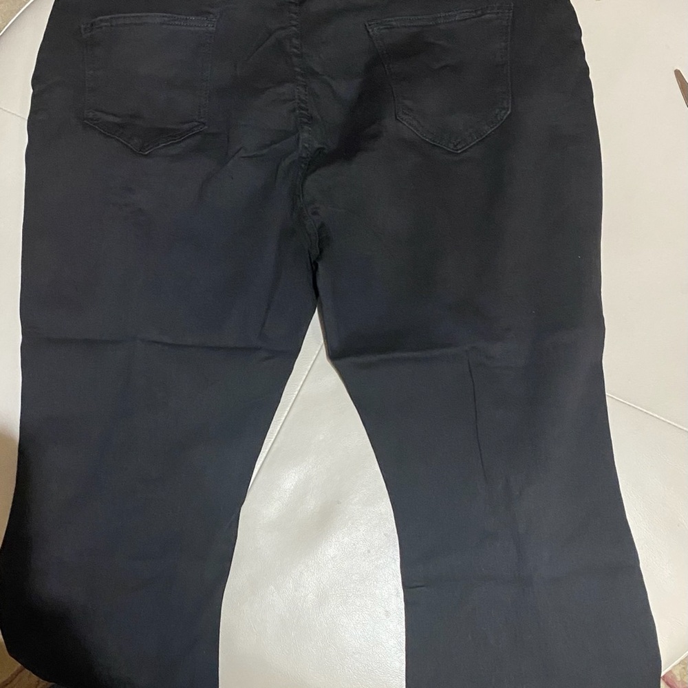 Plus size ripped jeans - Picture 5 of 5